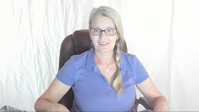Snapshot of irinamaux chatting on 03-07-25, 12:56 irinamaux online show from 03-07-25, 12:56