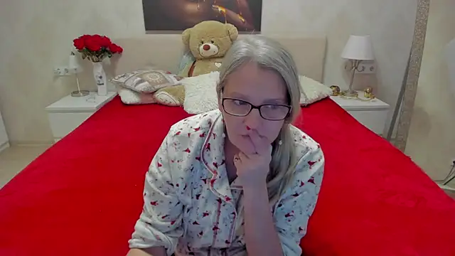 Snapshot of irinamaux chatting on 03-14-25, 07:26 irinamaux online show from 03-14-25, 07:26