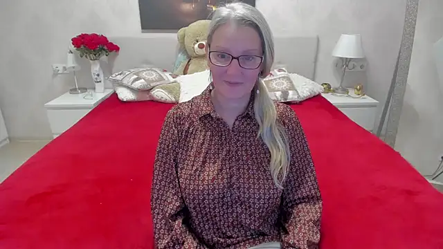 Snapshot of irinamaux chatting on 03-14-25, 10:29 irinamaux online show from 03-14-25, 10:29