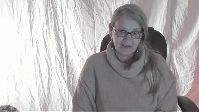 Snapshot of irinamaux chatting on 03-22-25, 05:28 irinamaux online show from 03-22-25, 05:28