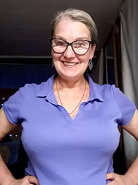 Snapshot of irinamaux chatting on 09-18-25, 01:51 irinamaux online show from 09-18-25, 01:51