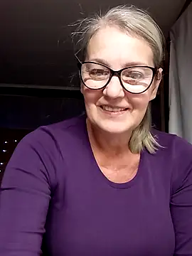 Snapshot of irinamaux chatting on 09-30-25, 05:01 irinamaux online show from 09-30-25, 05:01