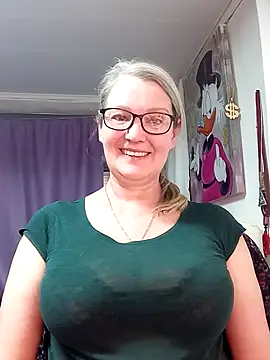 irinamaux online show from 02-19-26, 11:56