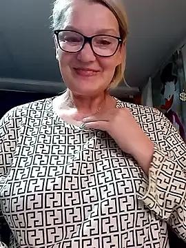 irinamaux online show from 04-12-26, 04:39