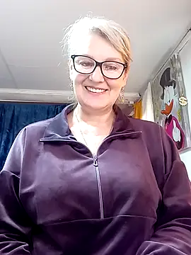 irinamaux online show from 04-19-26, 08:02