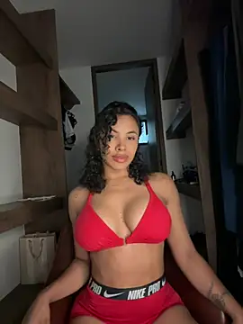 Snapshot of Brunettexio chatting on 01-19-25, 07:47 Brunettexio online show from 01-19-25, 07:47