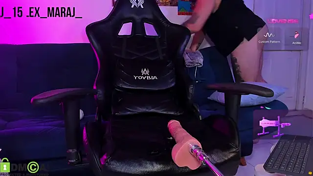 Snapshot of Alex_maraj chatting on 09-23-25, 11:08 Alex maraj online show from 09-23-25, 11:08