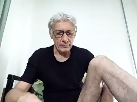 Snapshot of BIGUNCUTHARDCOCK chatting on 03-12-25, 01:25 BIGUNCUTHARDCOCK online show from 03-12-25, 01:25