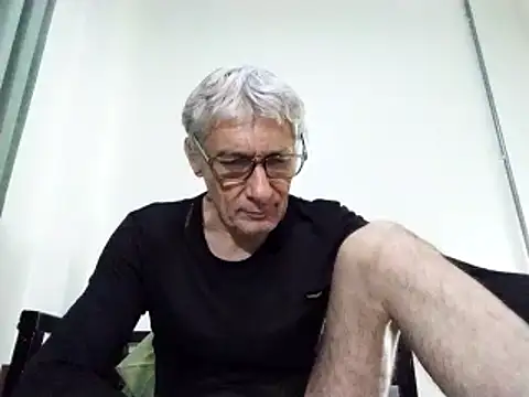 Snapshot of BIGUNCUTHARDCOCK chatting on 03-12-25, 08:30 BIGUNCUTHARDCOCK online show from 03-12-25, 08:30