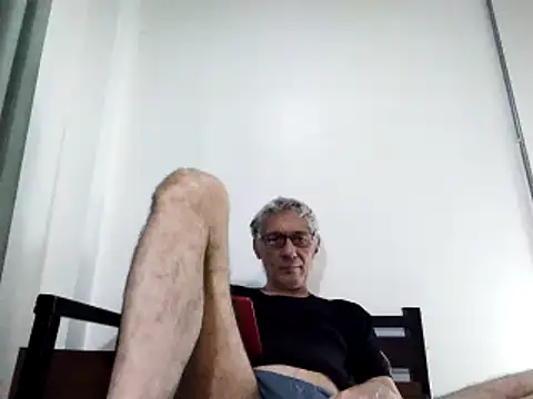 Snapshot of BIGUNCUTHARDCOCK chatting on 03-12-25, 11:31 BIGUNCUTHARDCOCK online show from 03-12-25, 11:31