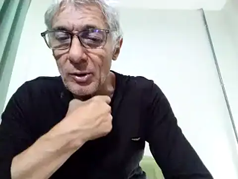 Snapshot of BIGUNCUTHARDCOCK chatting on 03-14-25, 03:48 BIGUNCUTHARDCOCK online show from 03-14-25, 03:48