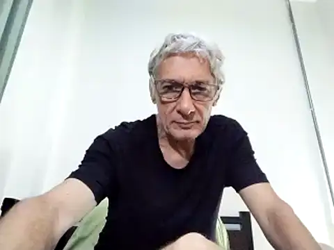 Snapshot of BIGUNCUTHARDCOCK chatting on 03-19-25, 12:37 BIGUNCUTHARDCOCK online show from 03-19-25, 12:37