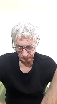 Snapshot of BIGUNCUTHARDCOCK chatting on 03-19-25, 10:22 BIGUNCUTHARDCOCK online show from 03-19-25, 10:22