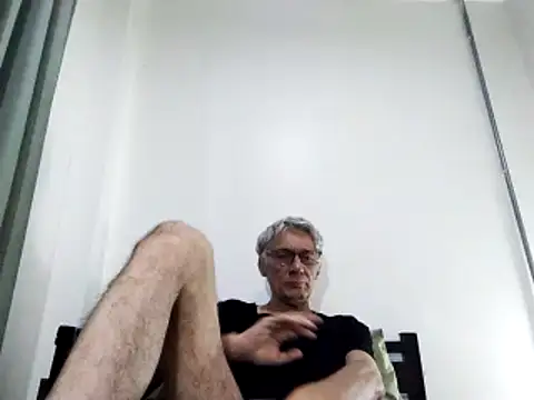 Snapshot of BIGUNCUTHARDCOCK chatting on 03-21-25, 12:29 BIGUNCUTHARDCOCK online show from 03-21-25, 12:29