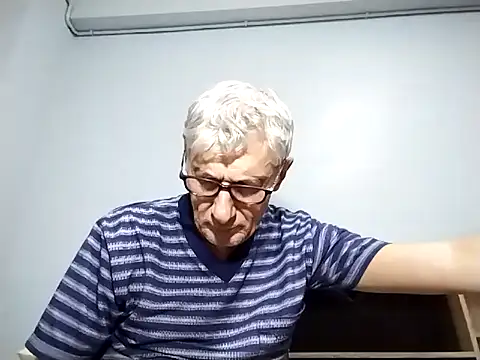 Snapshot of BIGUNCUTHARDCOCK chatting on 09-13-25, 12:38 BIGUNCUTHARDCOCK online show from 09-13-25, 12:38