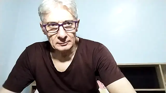 Snapshot of BIGUNCUTHARDCOCK chatting on 09-16-25, 01:45 BIGUNCUTHARDCOCK online show from 09-16-25, 01:45