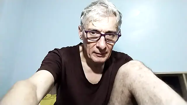 Snapshot of BIGUNCUTHARDCOCK chatting on 09-23-25, 06:16 BIGUNCUTHARDCOCK online show from 09-23-25, 06:16