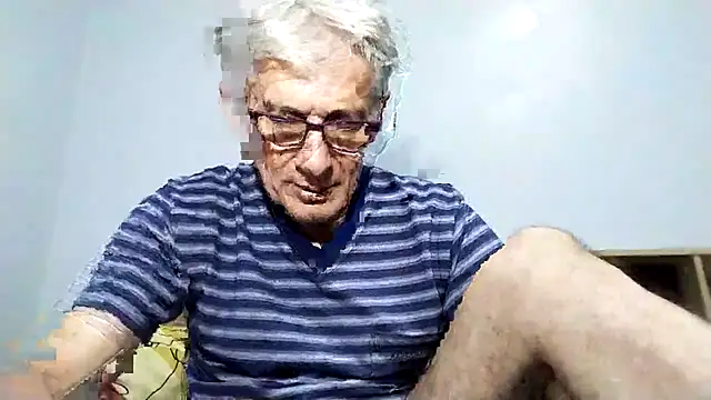 Snapshot of BIGUNCUTHARDCOCK chatting on 09-25-25, 01:04 BIGUNCUTHARDCOCK online show from 09-25-25, 01:04