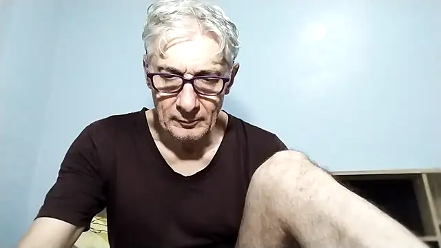 Snapshot of BIGUNCUTHARDCOCK chatting on 09-27-25, 01:32 BIGUNCUTHARDCOCK online show from 09-27-25, 01:32