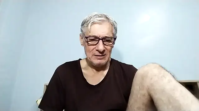 Snapshot of BIGUNCUTHARDCOCK chatting on 09-28-25, 01:55 BIGUNCUTHARDCOCK online show from 09-28-25, 01:55