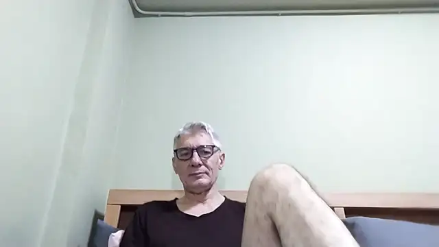 Snapshot of BIGUNCUTHARDCOCK chatting on 10-08-25, 12:08 BIGUNCUTHARDCOCK online show from 10-08-25, 12:08