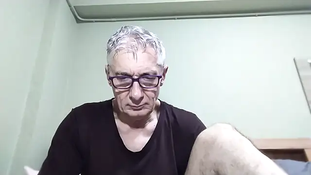 Snapshot of BIGUNCUTHARDCOCK chatting on 10-10-25, 12:20 BIGUNCUTHARDCOCK online show from 10-10-25, 12:20