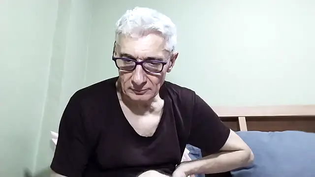 Snapshot of BIGUNCUTHARDCOCK chatting on 10-10-25, 02:49 BIGUNCUTHARDCOCK online show from 10-10-25, 02:49