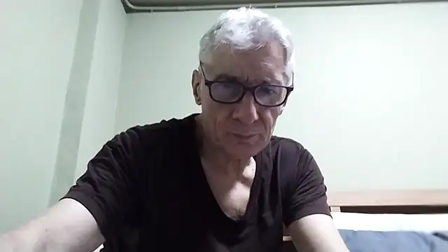 Snapshot of BIGUNCUTHARDCOCK chatting on 10-16-25, 02:40 BIGUNCUTHARDCOCK online show from 10-16-25, 02:40