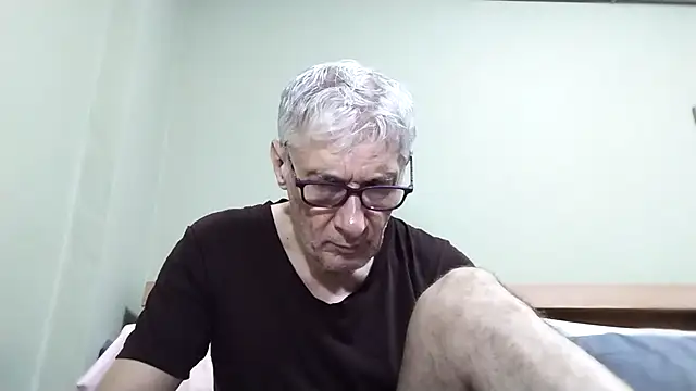 Snapshot of BIGUNCUTHARDCOCK chatting on 11-02-25, 01:41 BIGUNCUTHARDCOCK online show from 11-02-25, 01:41