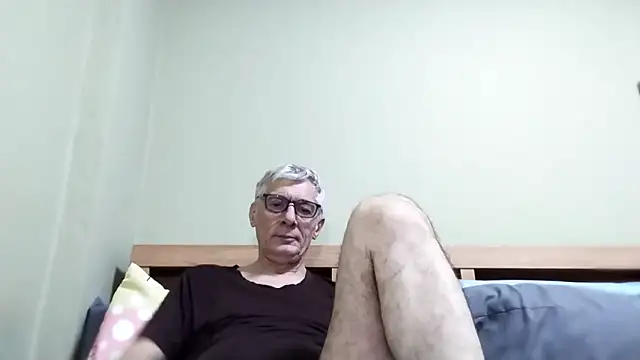 Snapshot of BIGUNCUTHARDCOCK chatting on 11-04-25, 05:06 BIGUNCUTHARDCOCK online show from 11-04-25, 05:06