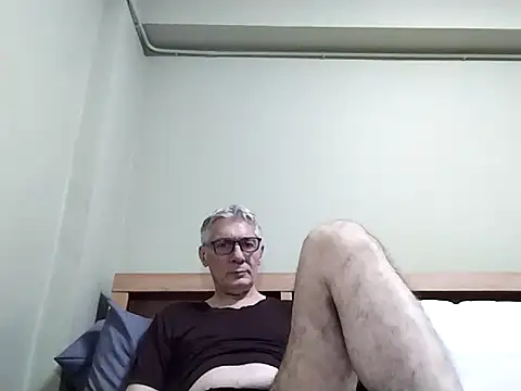 Snapshot of BIGUNCUTHARDCOCK chatting on 11-07-25, 01:33 BIGUNCUTHARDCOCK online show from 11-07-25, 01:33