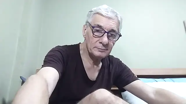 Snapshot of BIGUNCUTHARDCOCK chatting on 11-10-25, 01:59 BIGUNCUTHARDCOCK online show from 11-10-25, 01:59