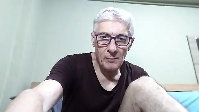 Snapshot of BIGUNCUTHARDCOCK chatting on 11-11-25, 05:07 BIGUNCUTHARDCOCK online show from 11-11-25, 05:07