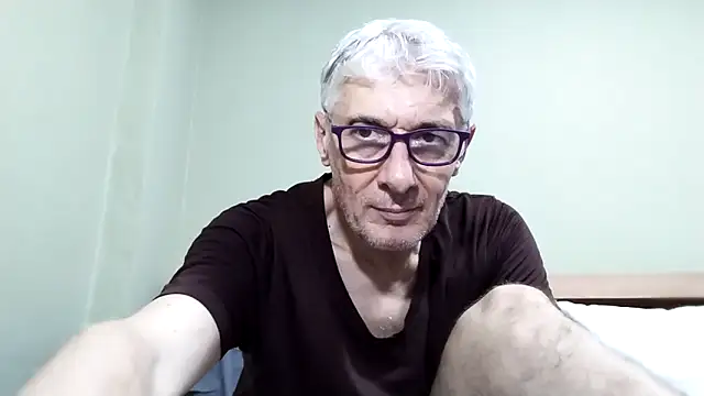 Snapshot of BIGUNCUTHARDCOCK chatting on 11-13-25, 05:06 BIGUNCUTHARDCOCK online show from 11-13-25, 05:06