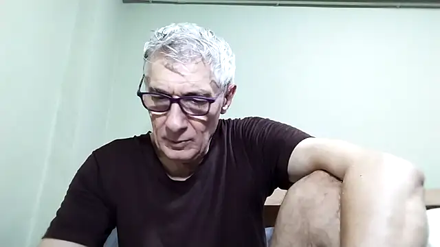 Snapshot of BIGUNCUTHARDCOCK chatting on 11-21-25, 01:04 BIGUNCUTHARDCOCK online show from 11-21-25, 01:04