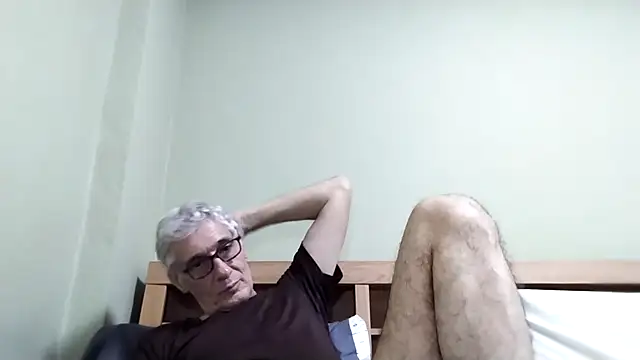 Snapshot of BIGUNCUTHARDCOCK chatting on 11-30-25, 01:59 BIGUNCUTHARDCOCK online show from 11-30-25, 01:59