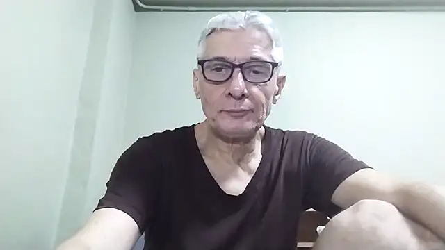 Snapshot of BIGUNCUTHARDCOCK chatting on 12-01-25, 02:11 BIGUNCUTHARDCOCK online show from 12-01-25, 02:11