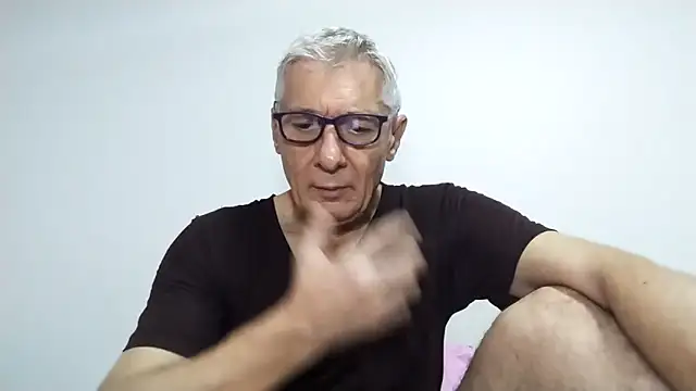 BIGUNCUTHARDCOCK online show from 04-17-26, 12:46