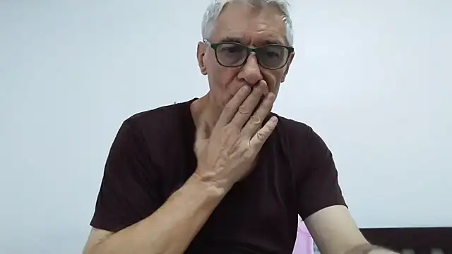 Snapshot of BIGUNCUTHARDCOCK chatting on 06-14-26, 02:24 BIGUNCUTHARDCOCK online show from 06-14-26, 02:24