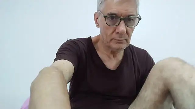 Snapshot of BIGUNCUTHARDCOCK chatting on 06-18-26, 12:44 BIGUNCUTHARDCOCK online show from 06-18-26, 12:44