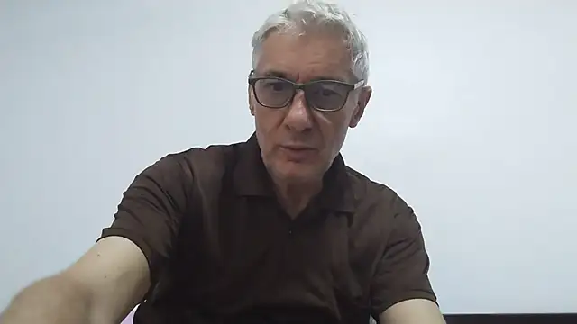 Snapshot of BIGUNCUTHARDCOCK chatting on 06-20-26, 12:58 BIGUNCUTHARDCOCK online show from 06-20-26, 12:58