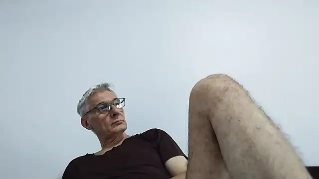 Snapshot of BIGUNCUTHARDCOCK chatting on 06-25-26, 12:10 BIGUNCUTHARDCOCK online show from 06-25-26, 12:10