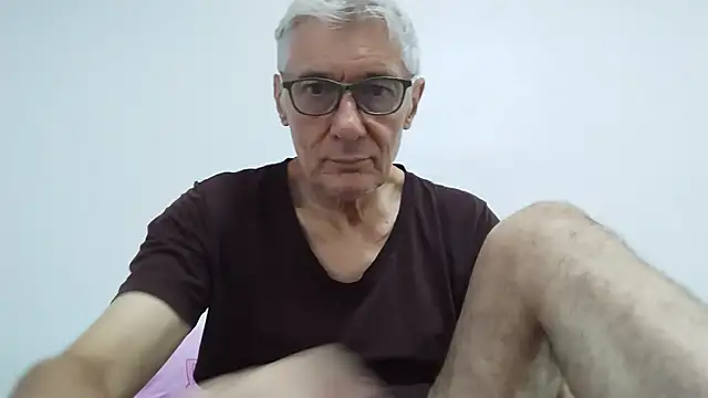 Snapshot of BIGUNCUTHARDCOCK chatting on 06-28-26, 12:05 BIGUNCUTHARDCOCK online show from 06-28-26, 12:05
