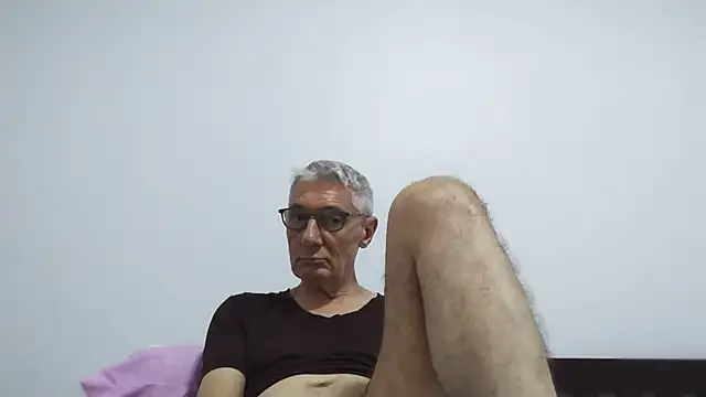 Snapshot of BIGUNCUTHARDCOCK chatting on 07-12-26, 12:12 BIGUNCUTHARDCOCK online show from 07-12-26, 12:12