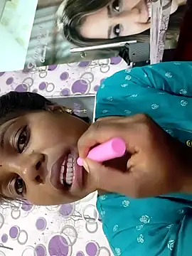 Snapshot of tamilachi4u chatting on 02-08-26, 07:23 tamilachi4u online show from 02-08-26, 07:23