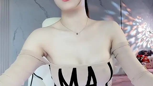 Luli-bae online show from 12-31-24, 03:34