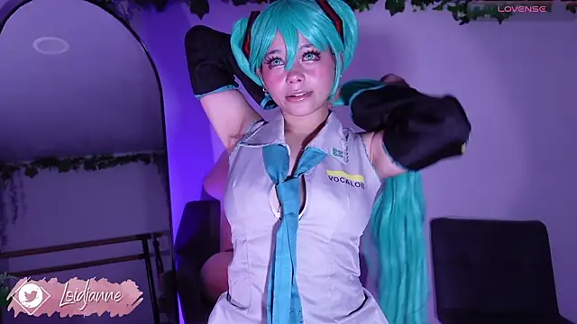 Snapshot of loIijanne chatting on 11-01-25, 11:51 loIijanne online show from 11-01-25, 11:51