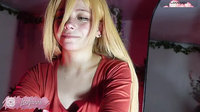 Snapshot of loIijanne chatting on 11-23-25, 12:43 loIijanne online show from 11-23-25, 12:43