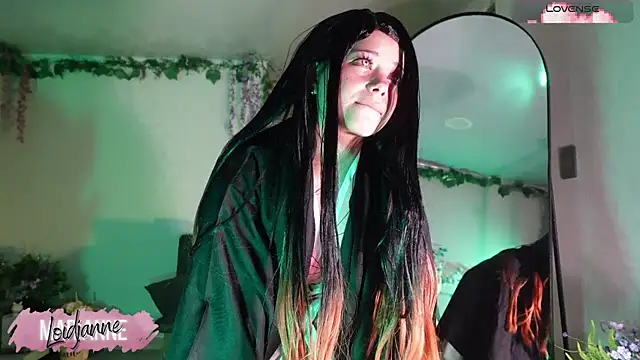 Snapshot of loIijanne chatting on 11-26-25, 12:00 loIijanne online show from 11-26-25, 12:00