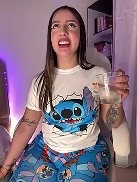 Snapshot of Sarapalmer1 chatting on 01-06-25, 02:04 Sarapalmer1 online show from 01-06-25, 02:04